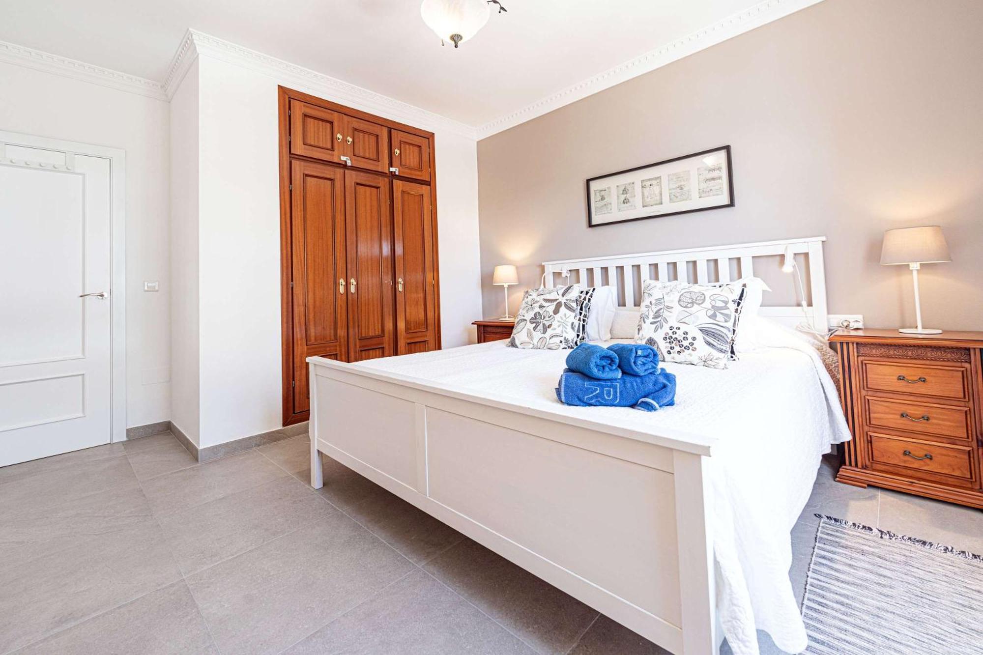 Toboso 1 Apartment เนร์คา ภายนอก รูปภาพ